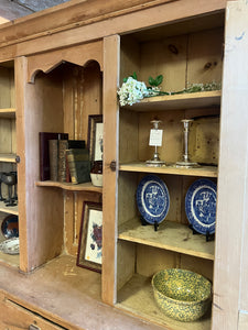 19th century English Pine Country Pantry