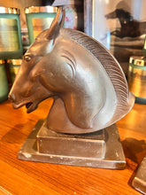 Load image into Gallery viewer, PR Frankart Metal Horse Bookends