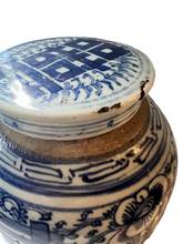Load image into Gallery viewer, Antique Chinoiserie Blue &amp; White Ginger Jar